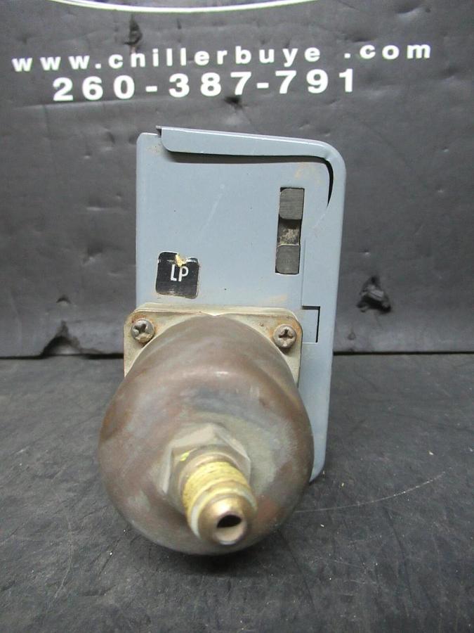 Used PENN DIFFERENTIAL PRESSURE CONTROL 274BP20-1503 230 VAC 13.9 AMP **WARRANTY**