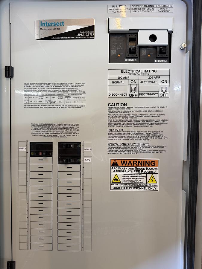 NEW GENERAC AUTOMATIC TRANSFER SWITCH GTS 120/240 VOLT 200 AMP NEMA 3R SERVICE RATED