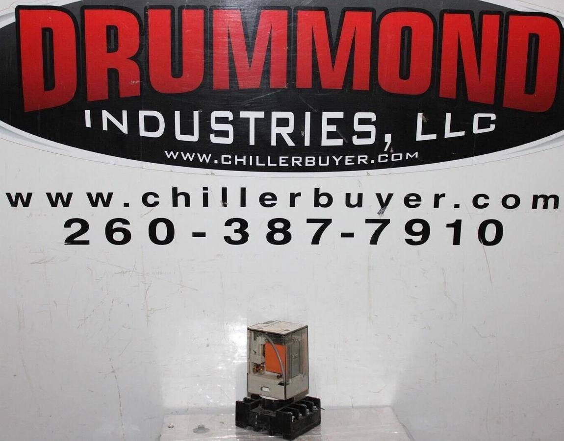 Used ALLEN BRADLEY RELAY 700-HAX2A1 240 VAC 6 AMP **WARRANTY INCLUDED**