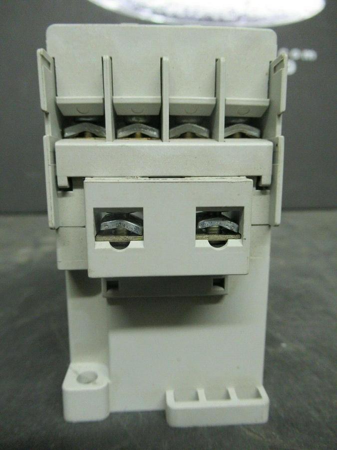 Used ALLEN BRADLEY CONTACTOR 100-C09*10 SER. A 25 AMP 600 VAC **WARRANTY INCLUDED**