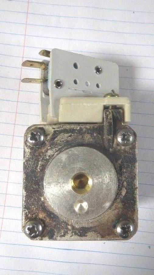 Used FERRAZ PROTISTOR MODEL S101608CF00 -- 700 AMP 700 VAC WITH 2 AMP MICROSWITCH