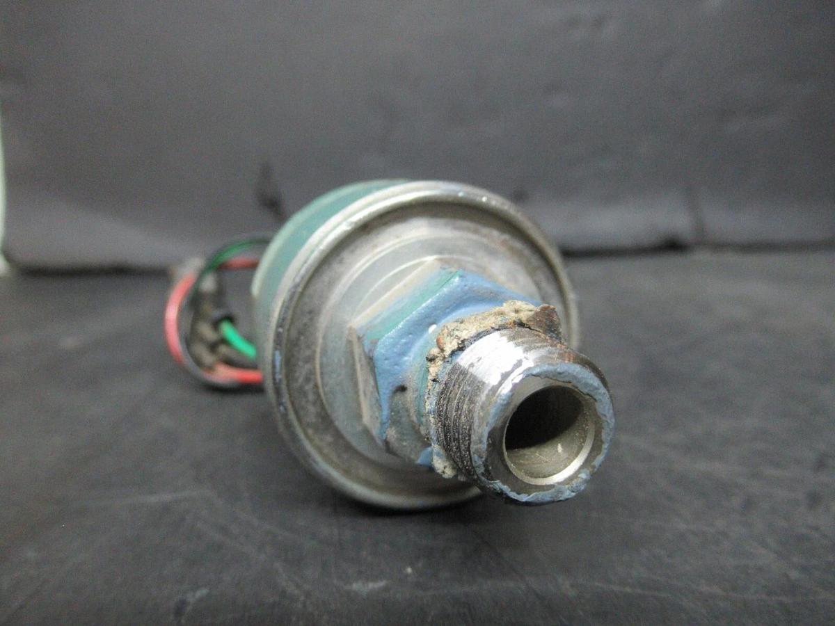 Used YORK PRESSURE TRANSDUCER 025-29151-003 P459-5014-20A *NO RATINGS*