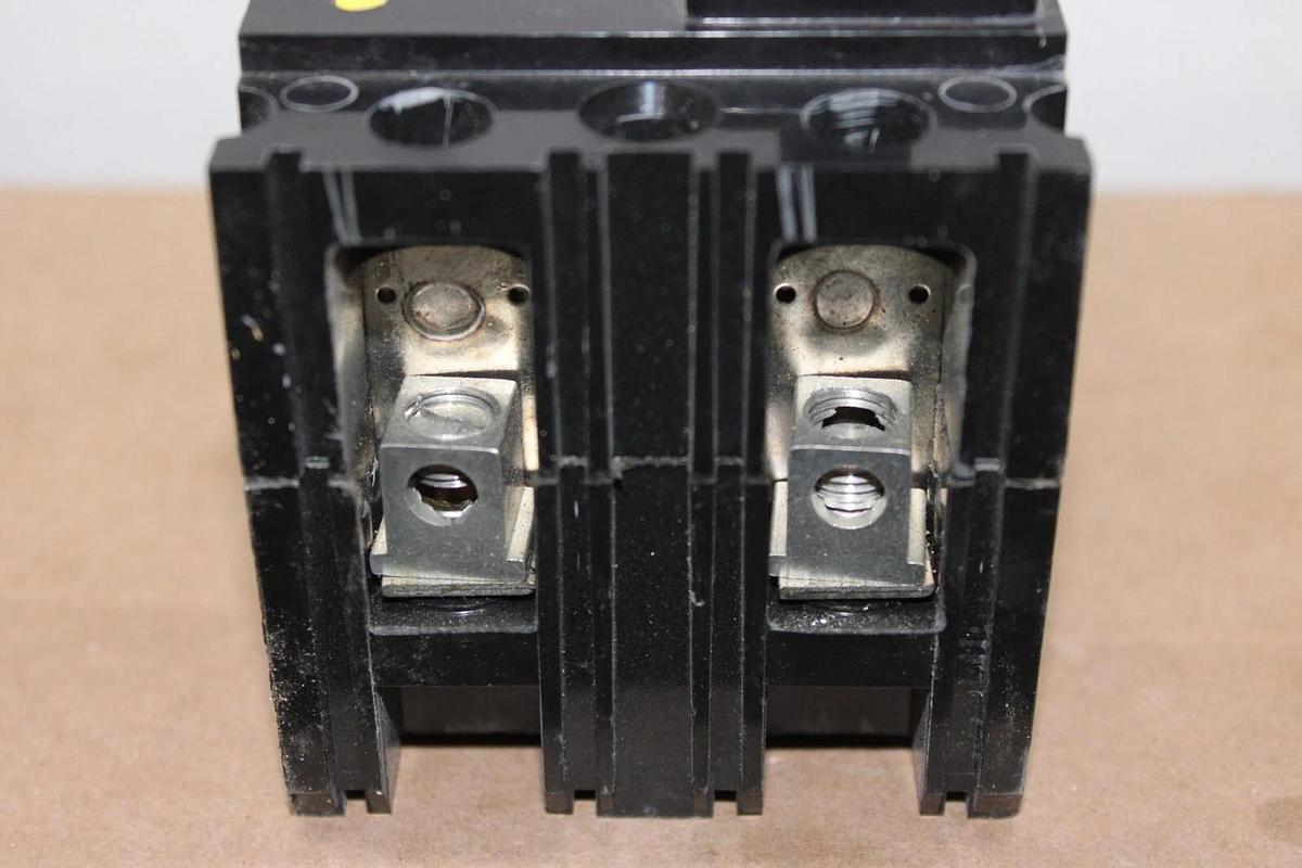 Used SQUARE D CIRCUIT BREAKER FAL24015 2-POLE 15 AMP 480 VAC *WARRANTY*