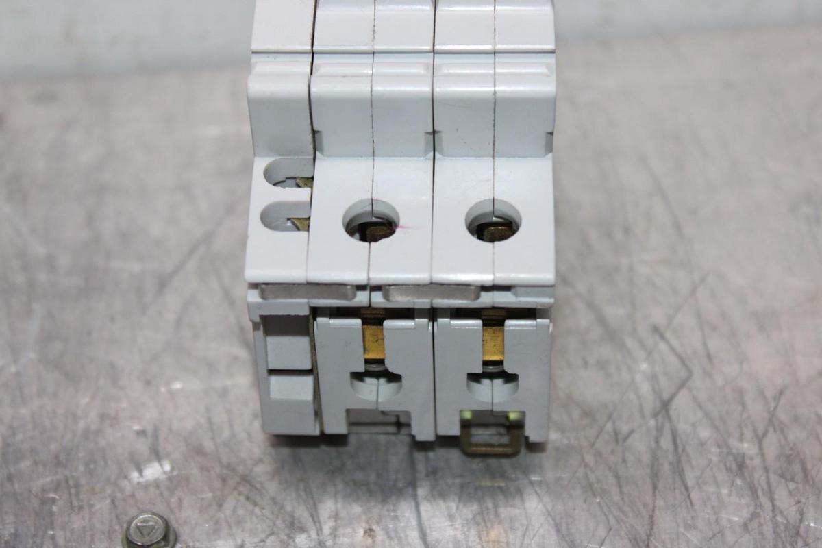 Used ABB CIRCUIT BREAKER S-262-D-8 400 VAC 8 AMP 2-POLE W/ AUXILIARY CONTACT