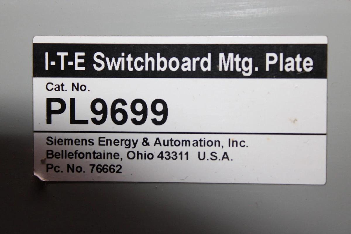 Used SIEMENS BREAKER MOUNT PL9699 PC5666 PLUG-IN ADAPTER 1200 AMP 600 VAC