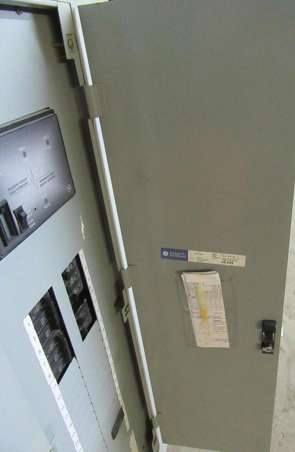 Used GE SERVICE PANEL AQF3421ABX 125 AMP 208Y/120 VOLT 3-PHASE W/ SURGE PROTECTOR
