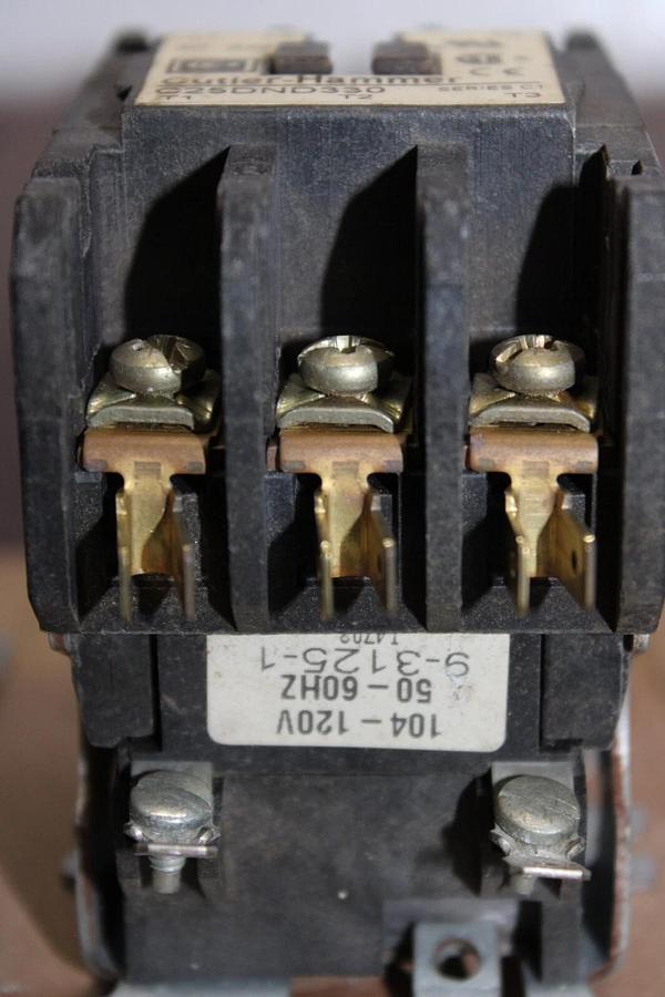Used CUTLER HAMMER CONTACTOR C25DND330 30 AMP COIL: 120V **LOT OF 3**