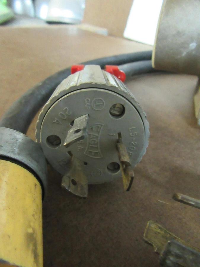 Used CIRCLE - D HEAVY DUTY ALUMINUM 120 V 3 W TWIST - LOCK ELECTRICAL CORD SPLITTER