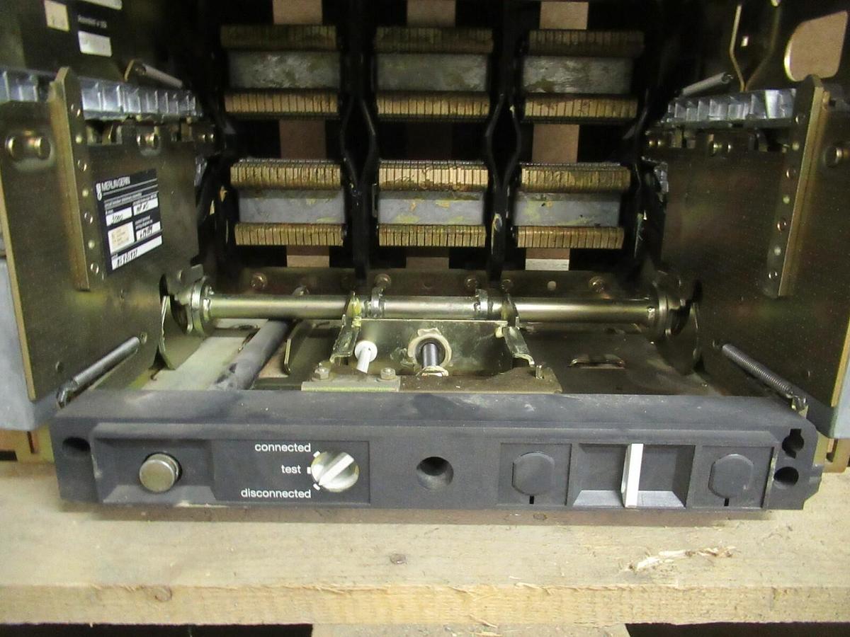 Used 3000 A SQUARE D MERLIN GERIN MASTERPACT BREAKER STATIONARY ASSEMBLY MP30 CRADLE