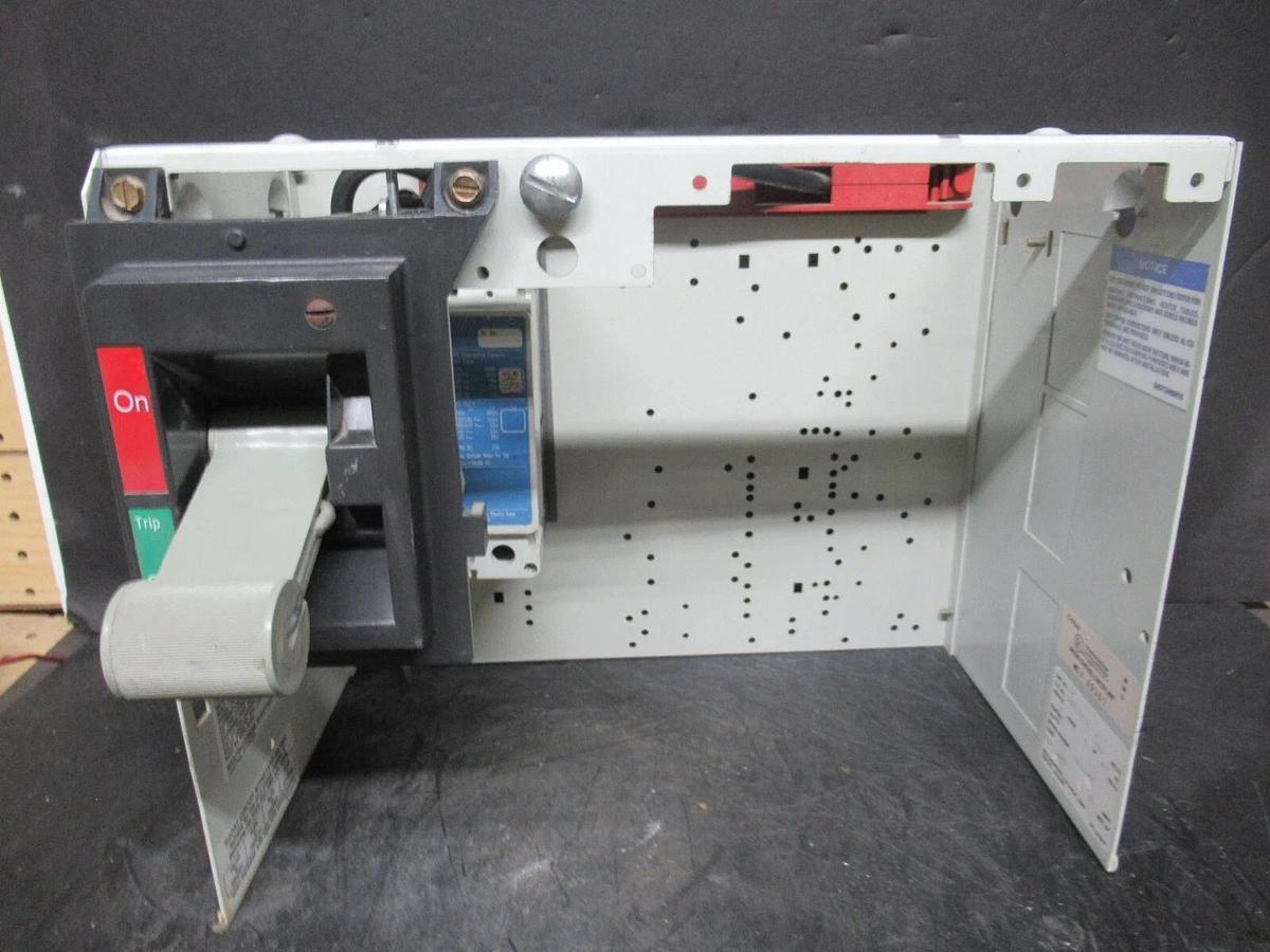 Used CUTLER HAMMER MOTOR CONTROL BUCKET FEEDER MODEL: 2100 12" W/ HFD3040L BREAKER