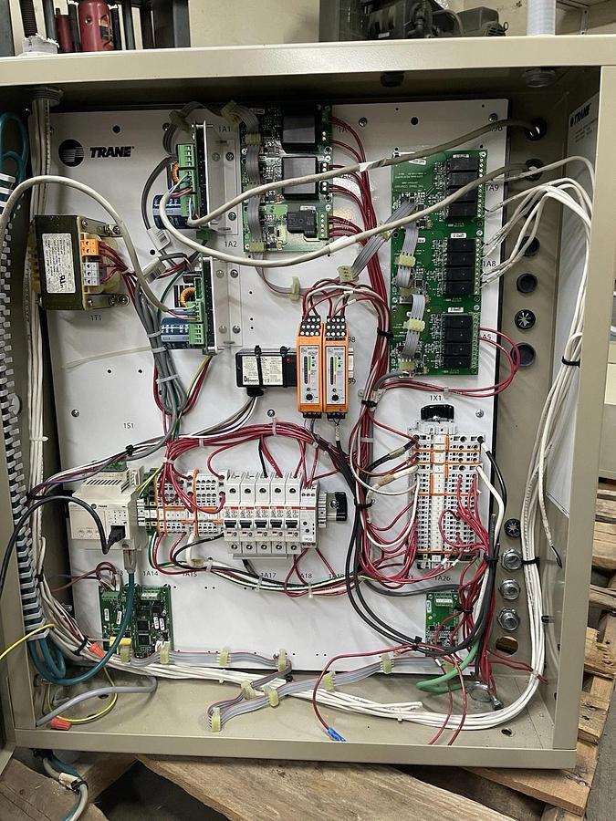 Used TRANE RETROFIT TRACER ADAPTIVIEW CHILLER CONTROL CVHE320 W/ TOUCHSCREEN DISPLAY