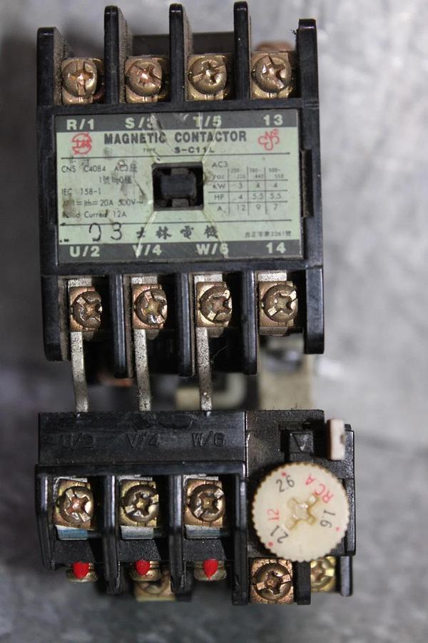Used MAGNETIC STARTER S-C11L 500 VAC 20 AMP 4-POLE 5.5 HP COIL: 220 VOLT *WARRANTY*