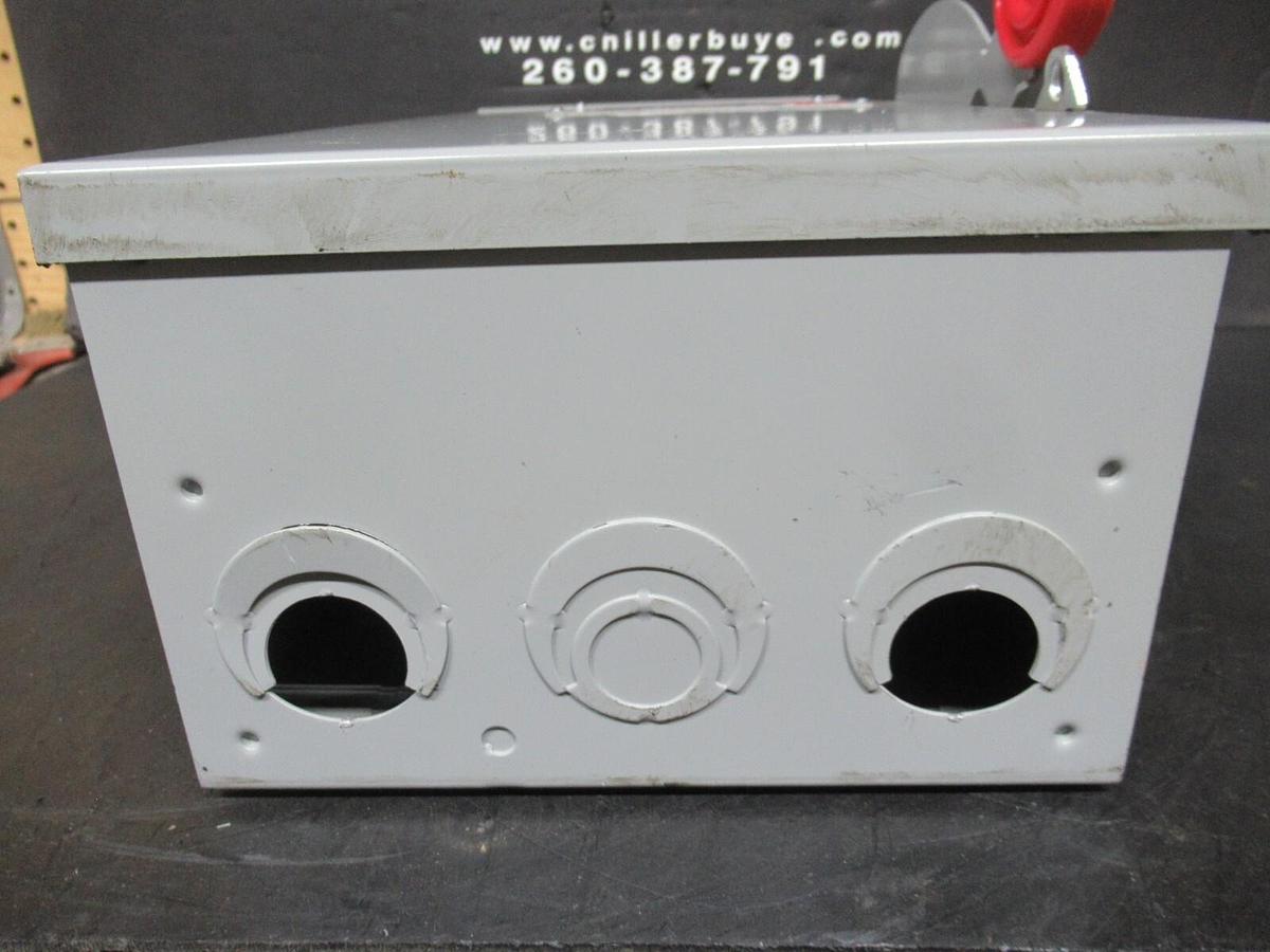 Used EATON HEAVY DUTY SAFETY DISCONNECT DH221FRK 240 VAC 30 AMP 7.5 HP 2-POLE TYPE 3R