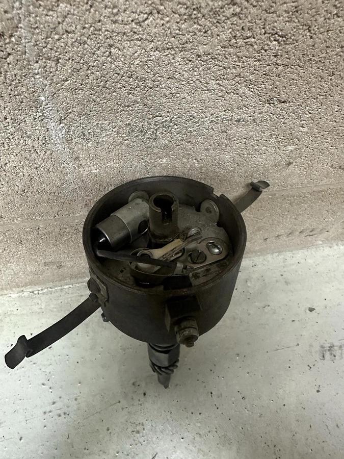 Used GM Delco Remy # 1112389-3C06 Distributor 6cyl Chevy