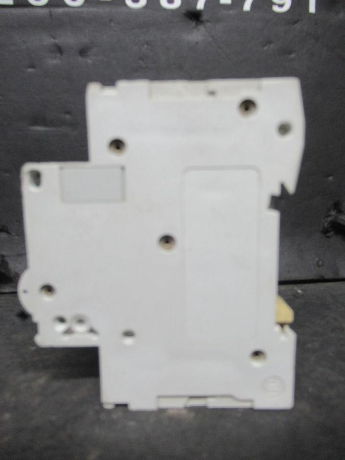 Used MERLIN GERIN SINGLE POLE BREAKER 24433 MULTI 9 C60N 13A-TYPE C 277 VAC