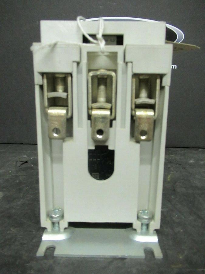 Used 135 AMP CUTLER HAMMER NEMA: 4 CONTACTOR W+201K4CN MODEL: P COIL: 120 VAC 100 HP