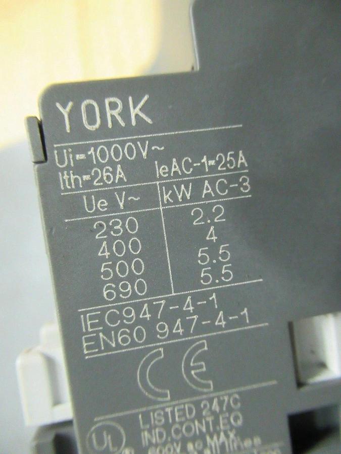 Used YORK CONTACTOR 024-25522-000 600V 7.5HP 26A **WARRANTY INCLUDED**