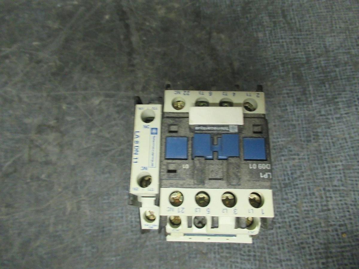 Used SCHNEIDER LP1D0901 600V 25A 7.5HP COIL: 24V **WARRANTY INCLUDED**