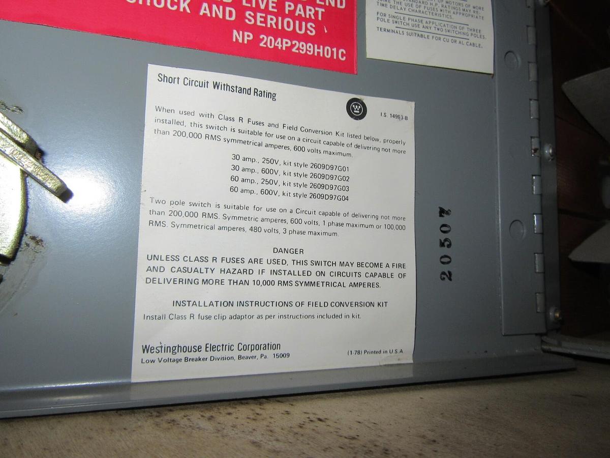 Used WETINGHOUSE FUSE PANELBOARD SWITCH  FDPT3611R 30 AMP 600 VAC 20 HP 3-POLE