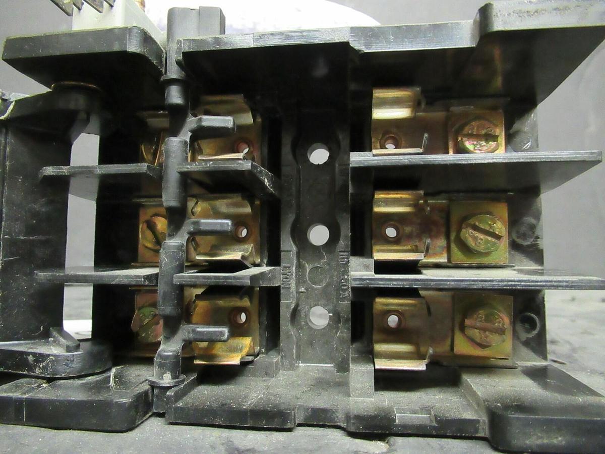 Used FERRAZ FUSE HOLDER FH-0001 600 VOLT 50 AMP