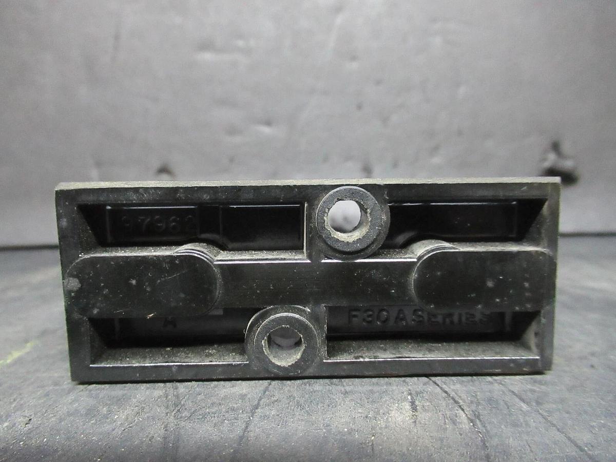Used ALLEN-BRADLEY SINGLE POLE FUSE BLOCK 1491-N121 SER. D 250 VOLT 30 AMP CLASS H