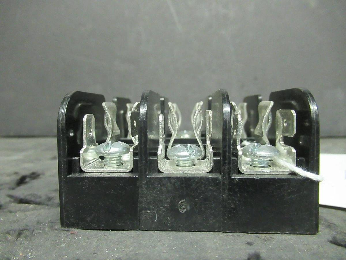 Used FERRAZ AND SHAWMUT FUSE HOLDER 30313 FOR 30 AMP 600 V **WARRANTY INCLUDED!**