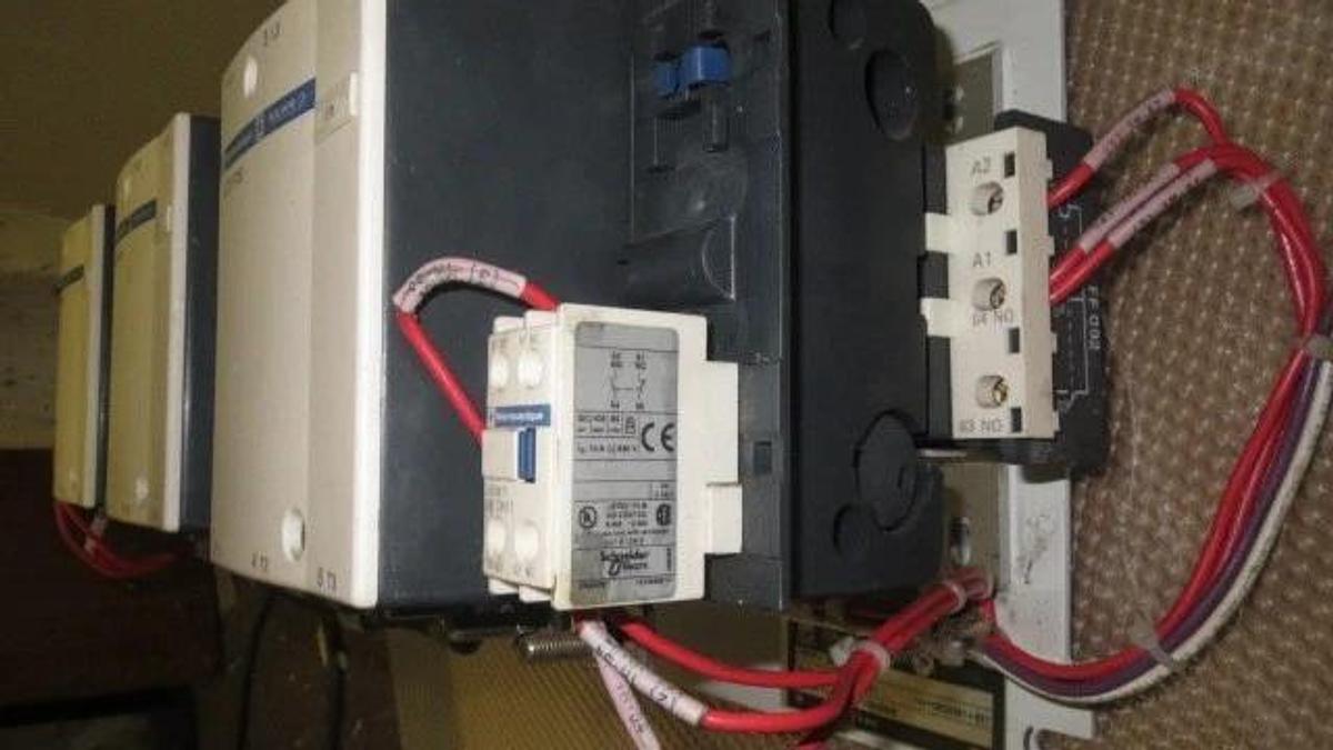 Used SQUARE D TELEMECANIQUE WYE DELTA CONTACTORS LC1-F115 30GX400749 8930CEQ6207G1