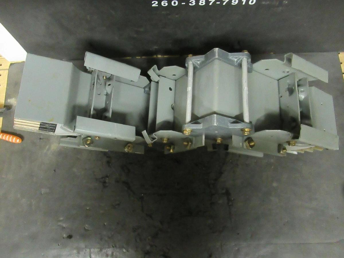 Used 1200 AMP SQUARE D CF2512G290ES1107B11 3 PH 4 W 600 V BUSWAY OFFSET COPPER I-LINE