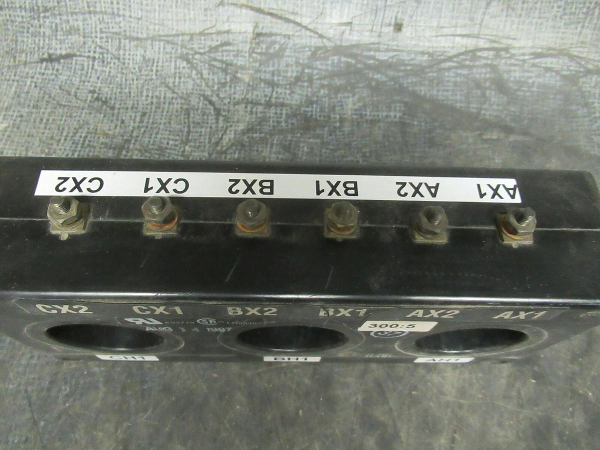 Used CUTLER HAMMER GROUND FAULT SENSOR 2092A37H05 RATIO: 300:5 **WARRANTY**