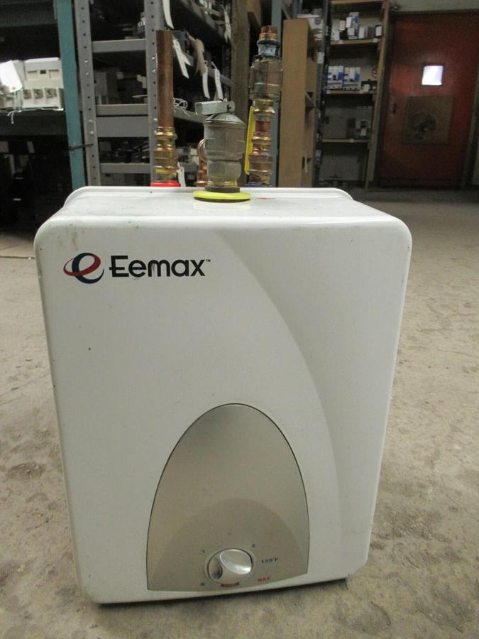 Used EEMAX EMT2.5 STORAGE TANK WATER HEATER 150 PSI 2.5 GALLON 1440 WATT 120 VAC