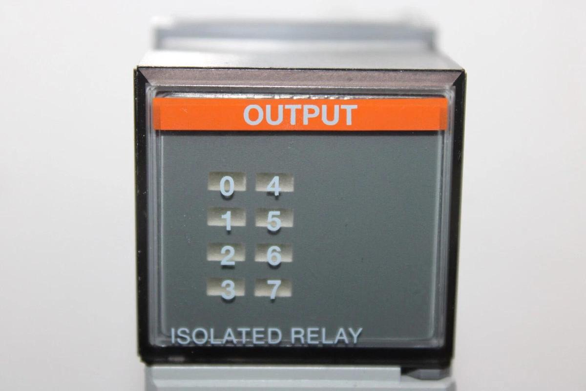 Used ALLEN BRADLEY SLC-500 OUTPUT MODULE 1746-OX8 SER. A 250 VAC **WARRANTY**