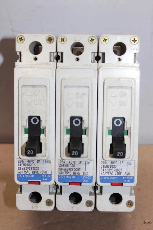 Used LOT OF 3 CUTLER HAMMER EHD1020 20 AMP 277 VAC SINGLE POLE EHD-14K