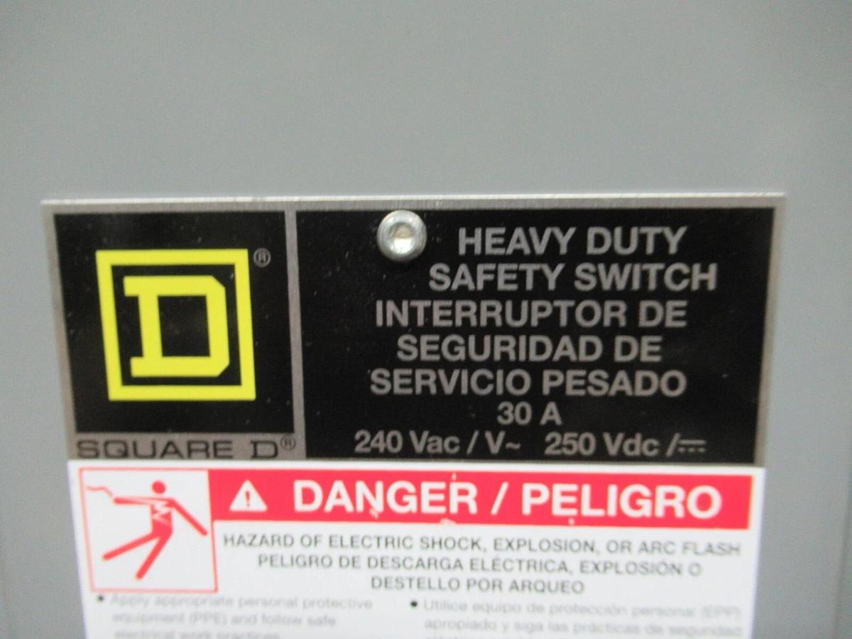 NEW IN BOX SQUARE D SAFETY SWITCH H321N 30 AMP 240 VAC 7.5 HP 3-PHASE 3-POLE