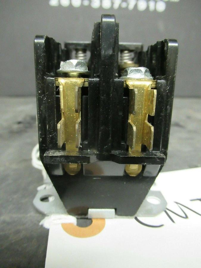 Used PRODUCTS UNLIMITED CONTACTOR 3100-20Q328 20 AMP 600 VAC COIL: 24 VAC 30 AMP/RES