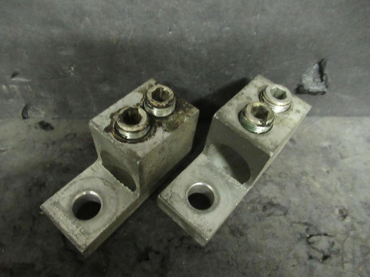 Used (2 QTY) SQUARE D A-800S 1 SINGLE BARREL MECHANICAL CONNECTOR LUG TAP 800MCM  3/0