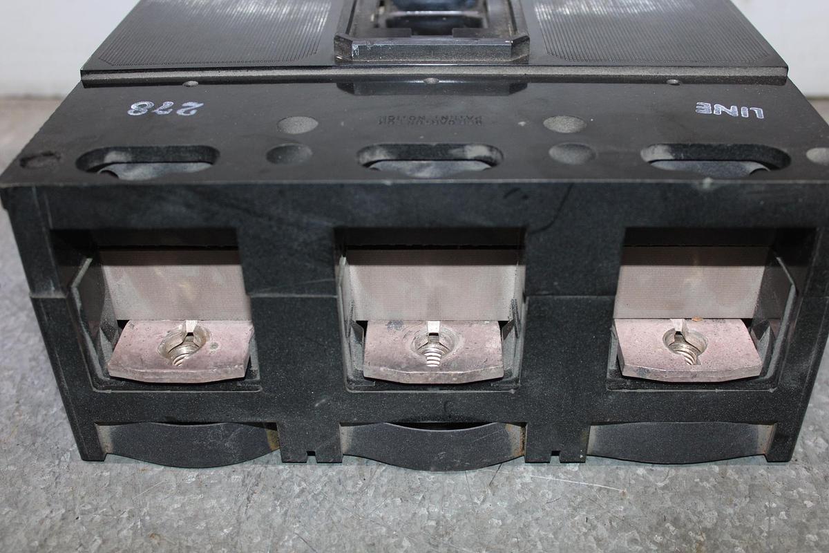 Used ITE CIRCUIT BREAKER FJ3-B125 125 AMP 600 VAC 3-POLE