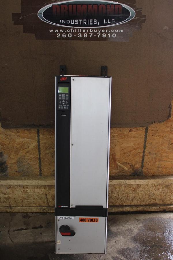 Used INGERSOLL RAND I-R 5000 VFD 480 VOLT 60 AMP 3-PHASE NEMA TYPE 1 I-R5042