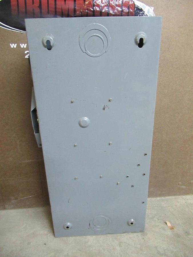 Used SQUARE D SAFETY SWITCH D324N SER. E3 TYPE 1 ENCL. 200 AMP 50 HP 240 VAC 3-POLE