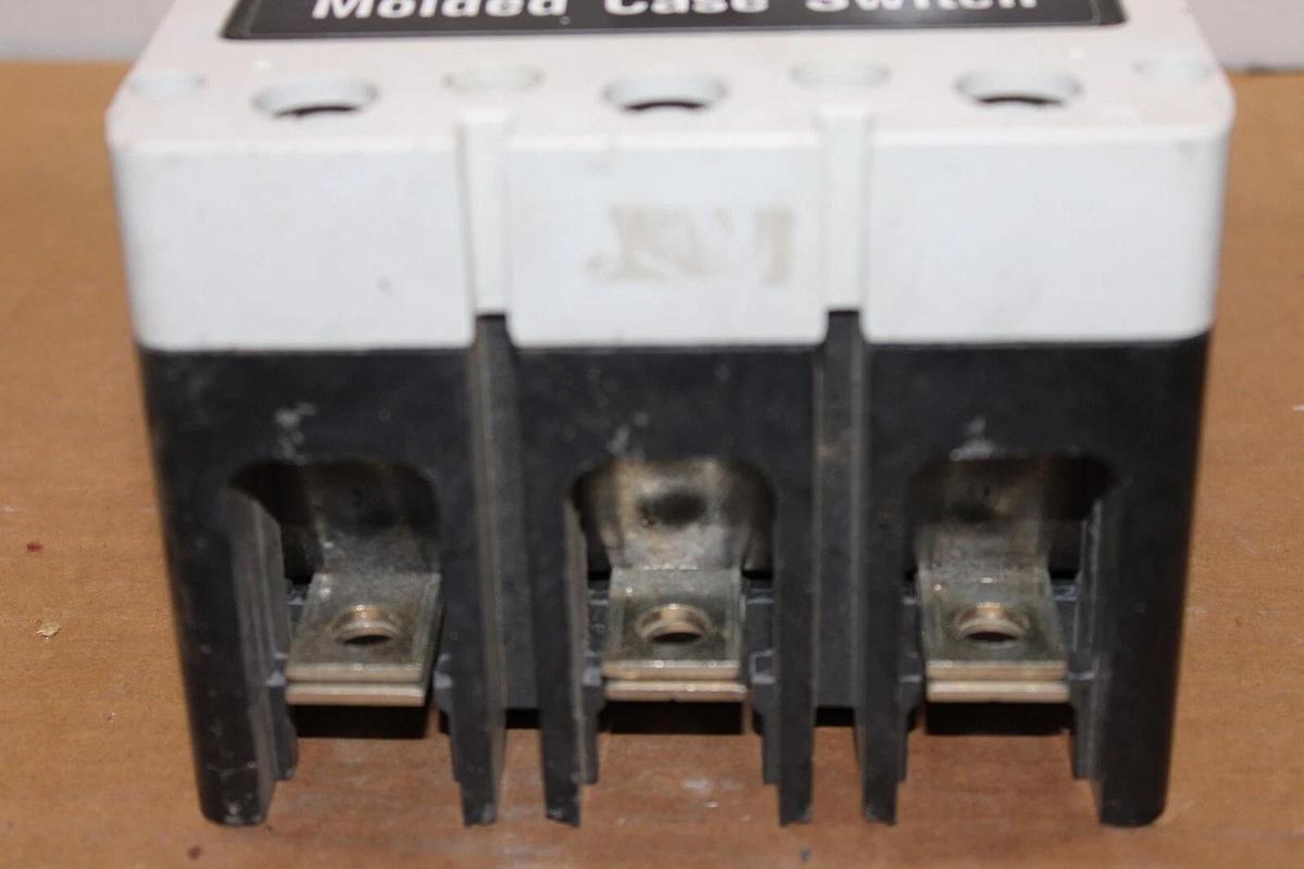 Used CUTLER HAMMER MOLDED CASE SWITCH KDB3400KW 400 AMP 600 VAC 3-POLE *WARRANTY*