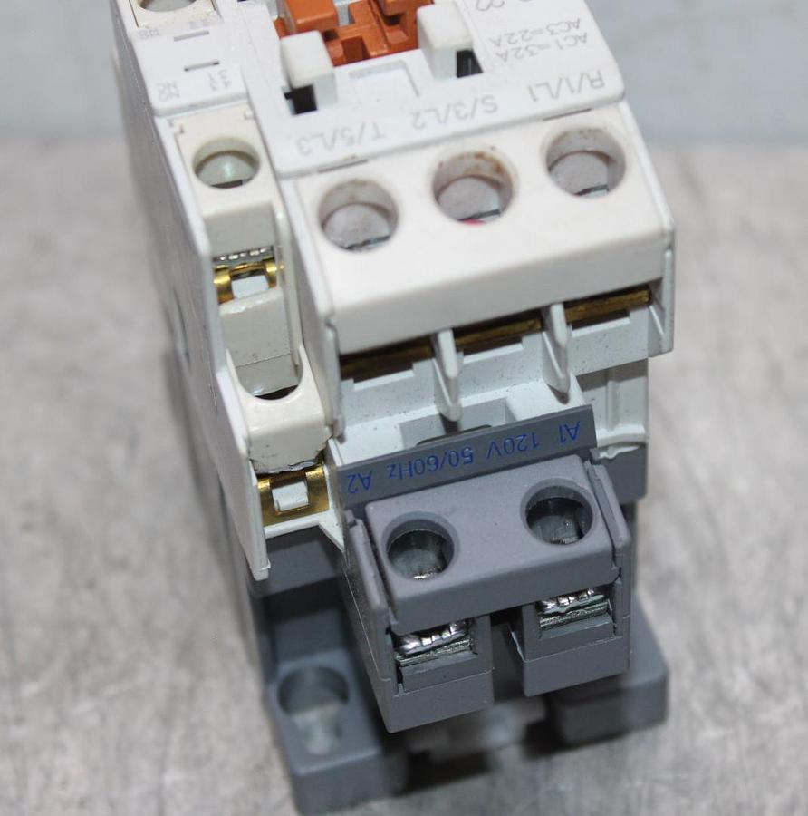 Used BENSHAW NEMA CONTACTOR RSC-32 NEMA SIZE 0 600 VAC 40 AMP 20 HP