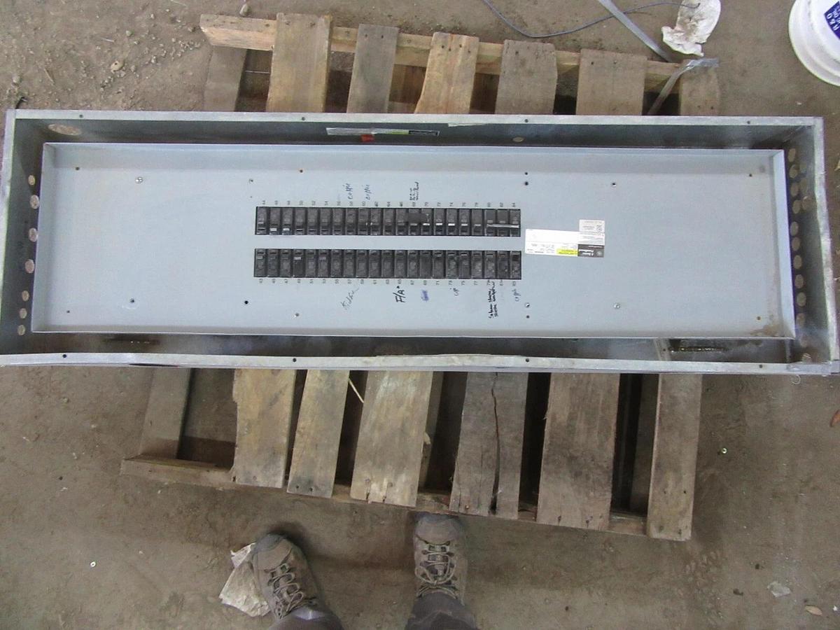 Used GE SERVICE PANEL AQF3424MBX AB64B 400 AMP 208/120 VOLT 3-PHASE 4-WIRE