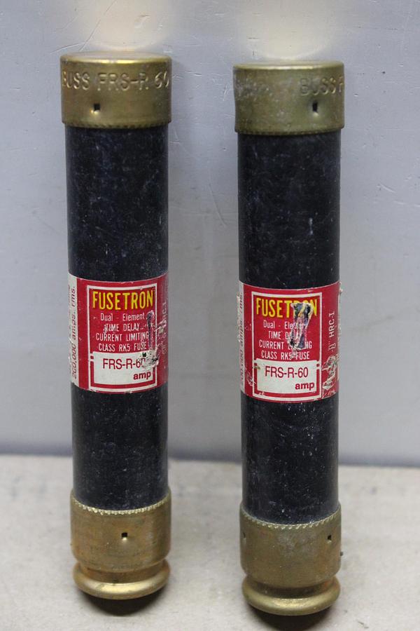 Used LOT OF 3 FUSETRON DUAL ELEMENT FUSES FRS-R-100 100 AMP 600 VOLT