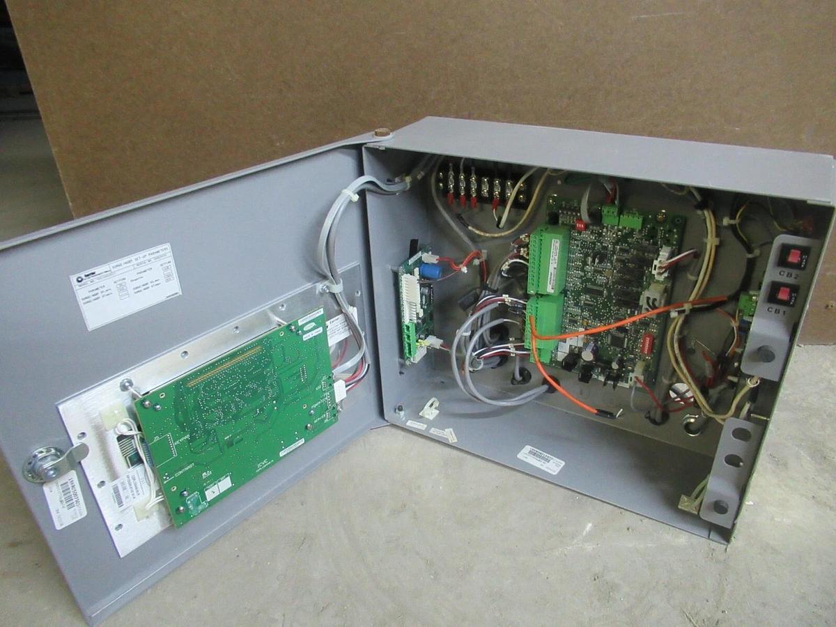 Used CARRIER COMFORT NETWORK CHILLER HMI 19XR04031501-32XR CESR131435-02.1.002