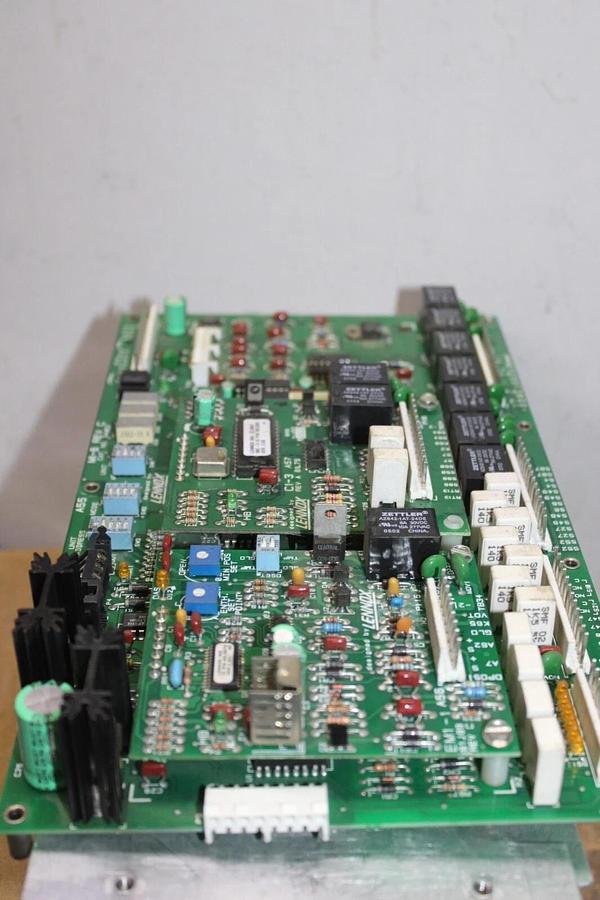 Used LENNOX HVAC CONTROL BOARD 34M52 M1-6 REV. C W/ 91J89 EM-1 REV C ECONOMIZER BOARD