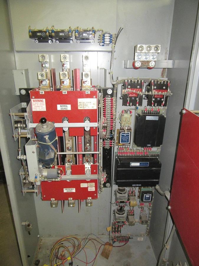 Used RUSSELECTRIC AUTOMATIC TRANSFER SWITCH RMT-2603CEHW 260 AMP 480/277 VOLT