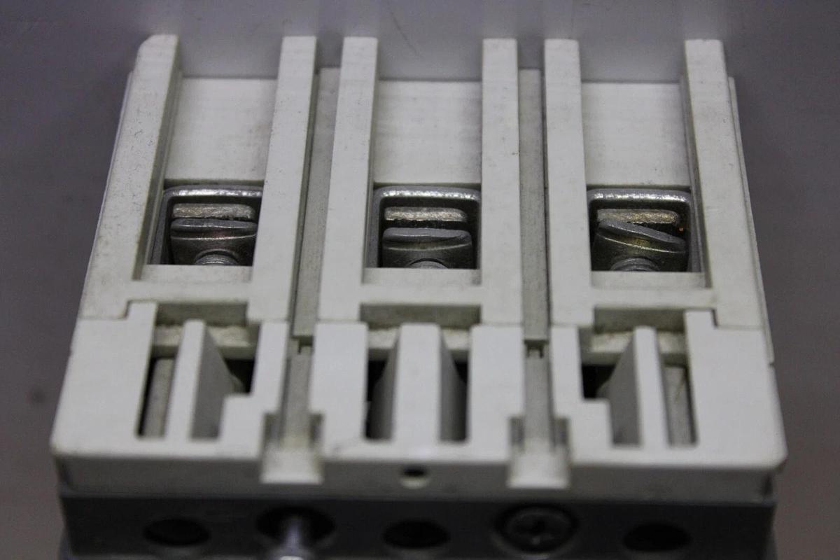 Used ABB CIRCUIT BREAKER TMAX T1N 50 AMP 3-POLE 600 VAC **WARRANTY INCLUDED**