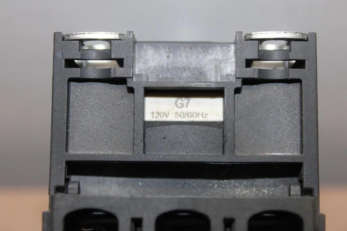 Used SCHNEIDER CONTACTOR LC1D65A X13060686010 80 AMP 600V 3-PHASE COIL: 120V