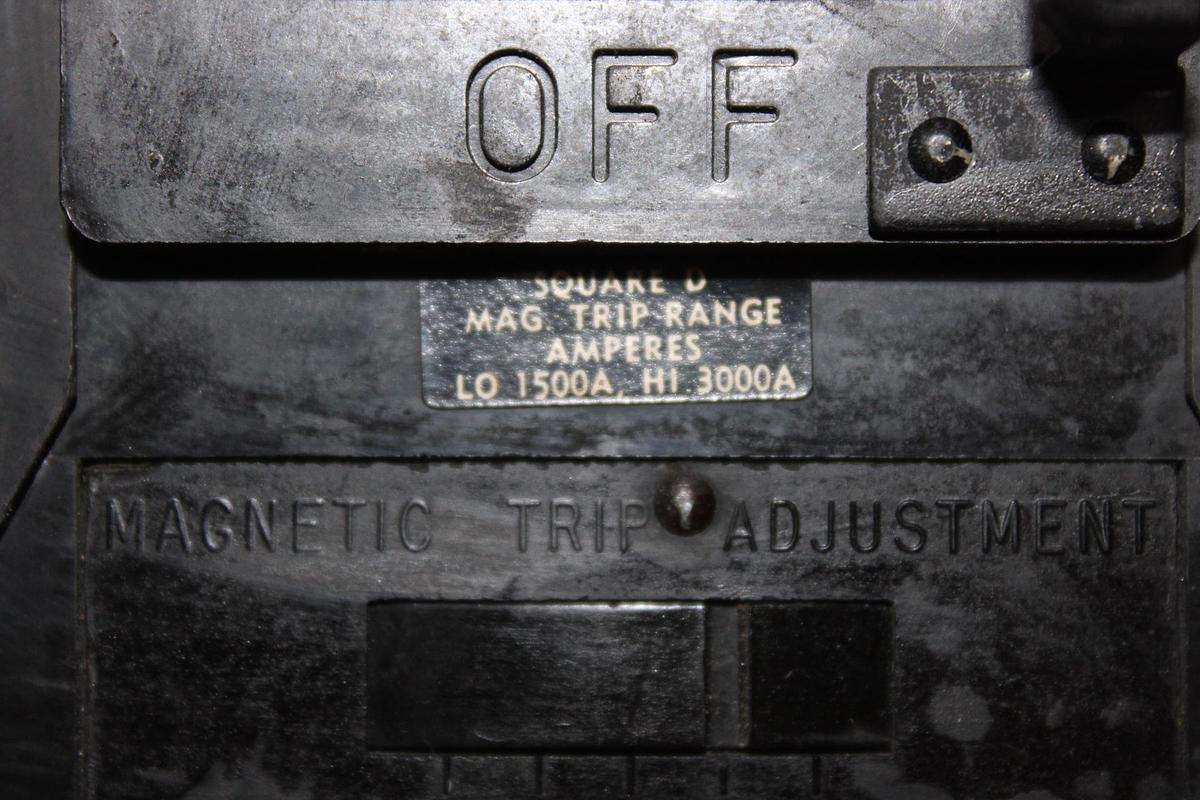 Used SQUARE D I-LINE CIRCUIT BREAKER LA36300 300 AMP 600 VAC 3-POLE