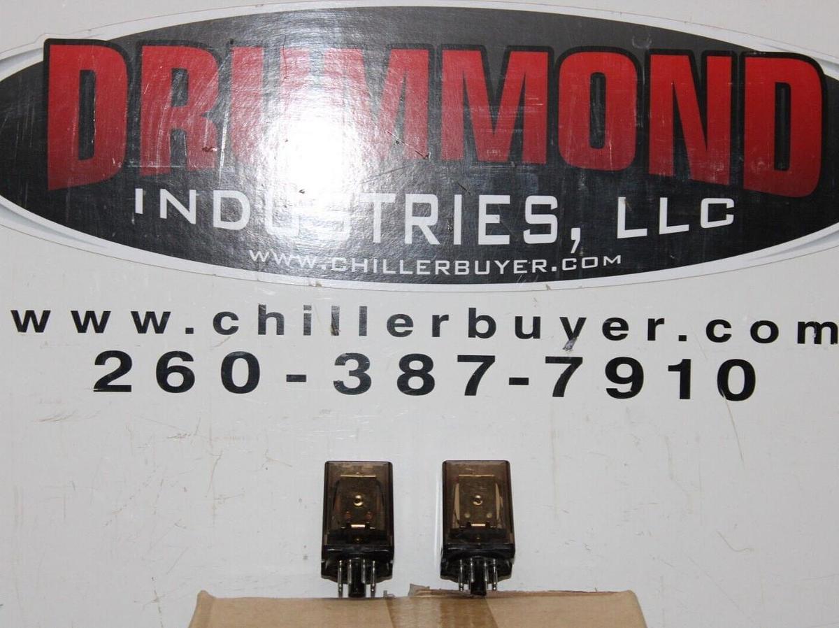 Used LOT OF 2 SCHRACK RELAY RL200024 CAD11D10/024 24 VDC 120/240 VAC 10 AMP