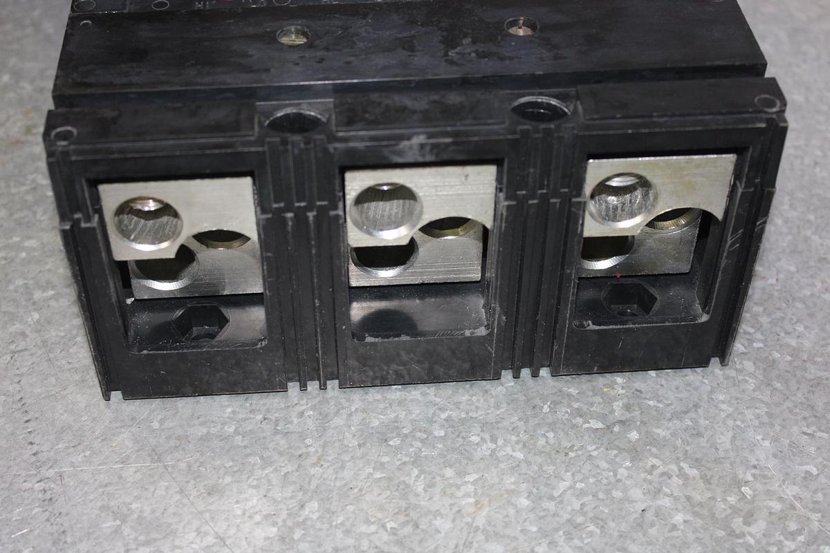 Used EATON CIRCUIT BREAKER FS360015A 15 AMP 600 VAC 3-POLE
